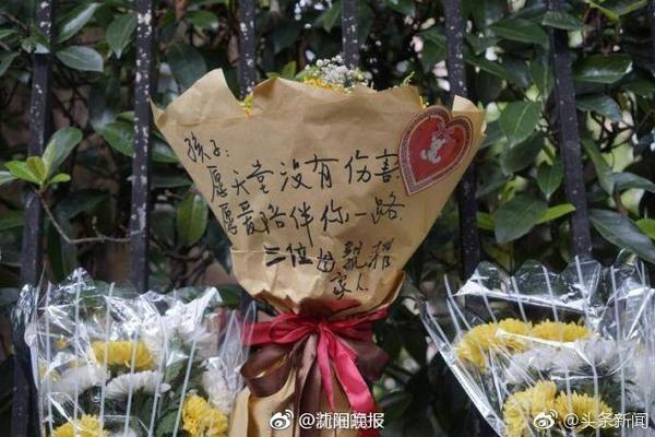 直播爆粗😡拉米：去**的亚马尔，看不惯C罗与他握手时他的态度